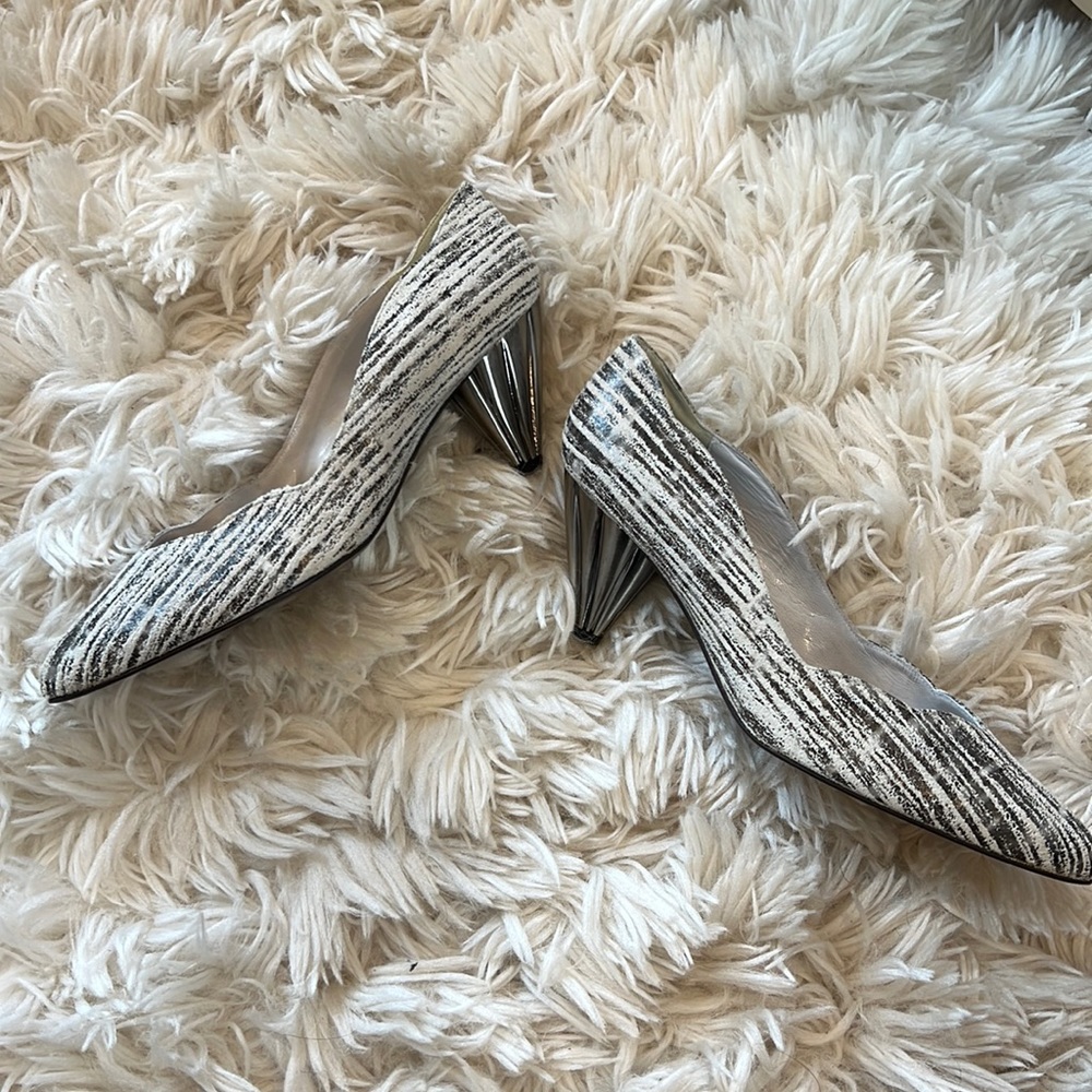 Made in Spain Stuart Weitzman pumps w pewter flute heels